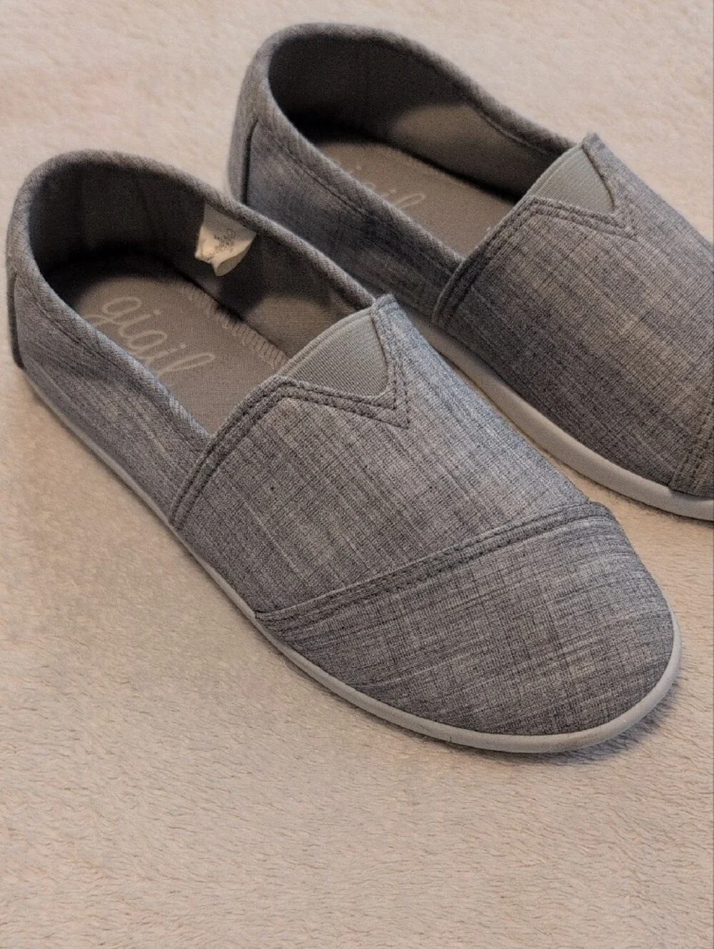 Kids Slip-On Canvas Shoes in Gray